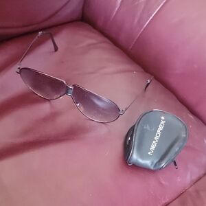 Men’s Black Metal Rim Sunglasses with Case